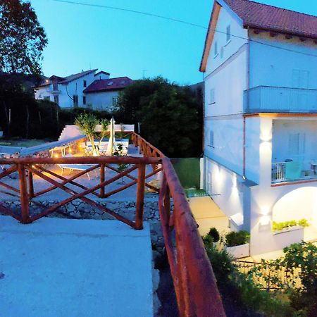 Four White Apartments アジェーロラ エクステリア 写真