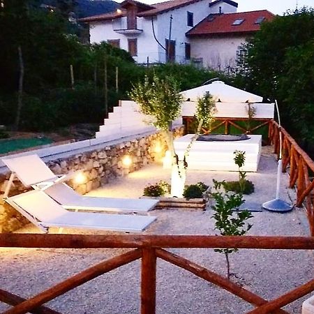 Four White Apartments アジェーロラ エクステリア 写真