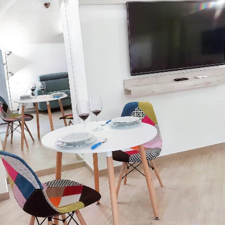 Four White Apartments アジェーロラ エクステリア 写真