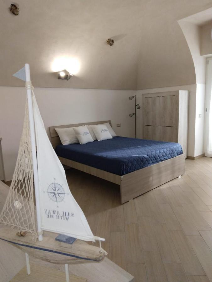 Four White Apartments アジェーロラ エクステリア 写真